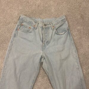 - Levi’s 501 90s woman’s jeans